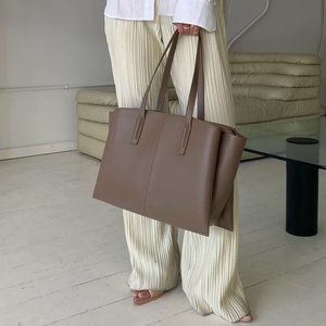 NWT Freja New York Paloma Tote - Taupe